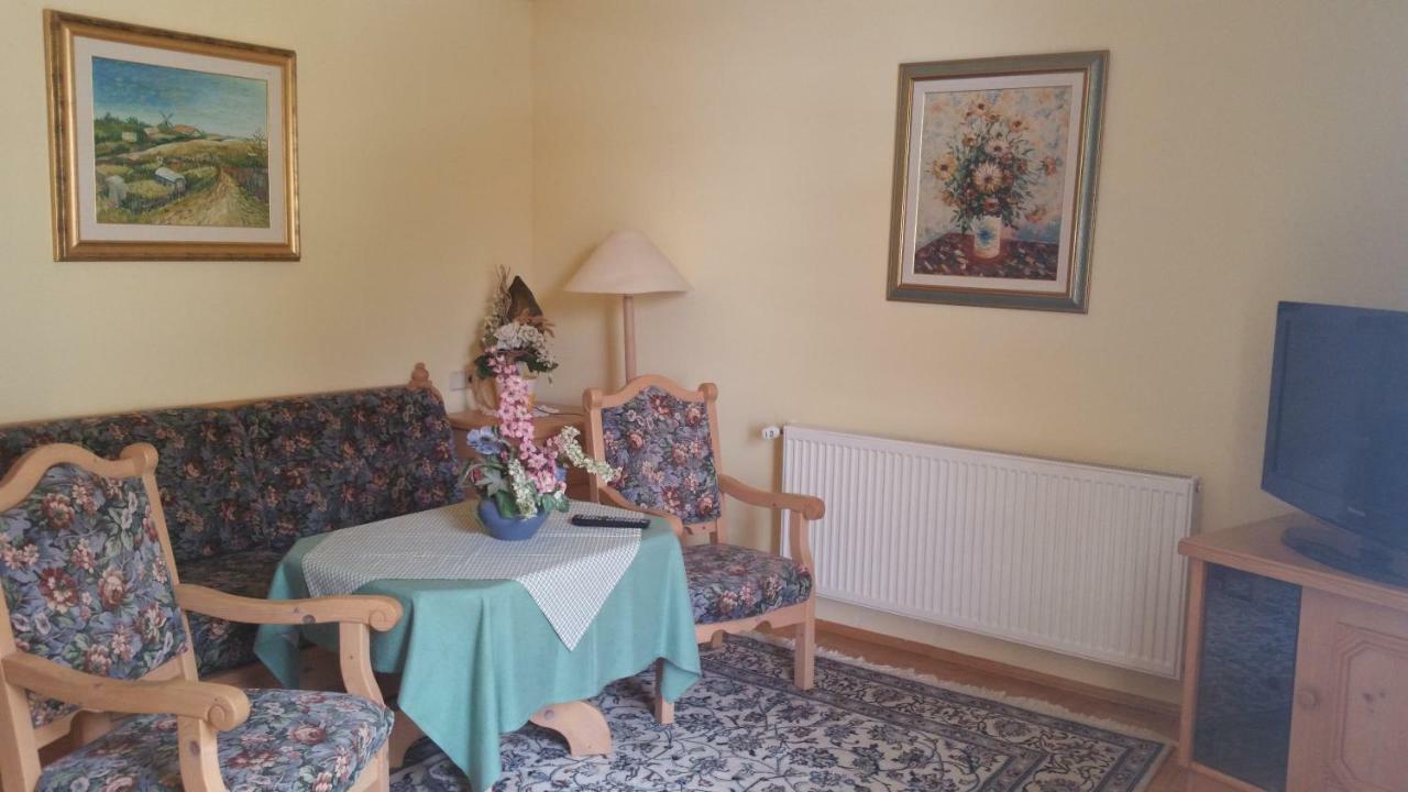 Gaestehaus Karoline Oberaichwald  Esterno foto